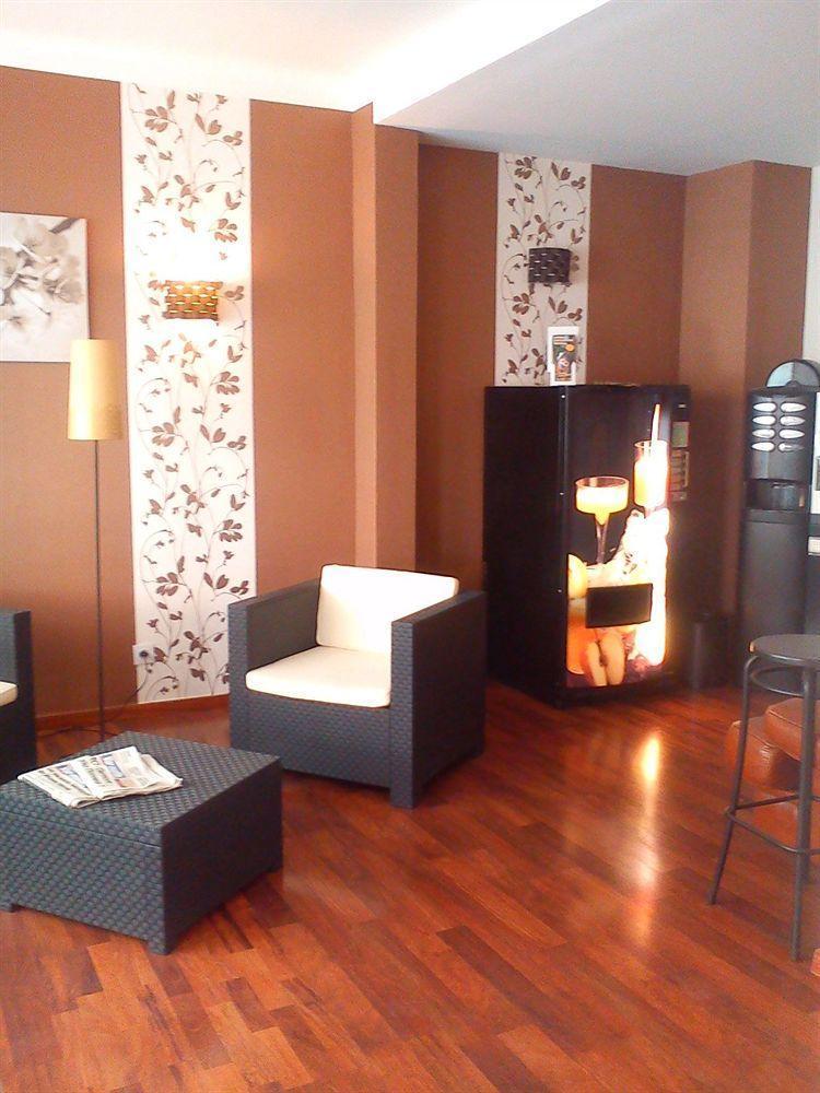 Hotel Jaures Тулон Екстер'єр фото
