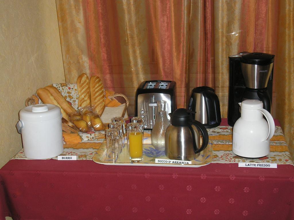 Hotel Jaures Тулон Екстер'єр фото